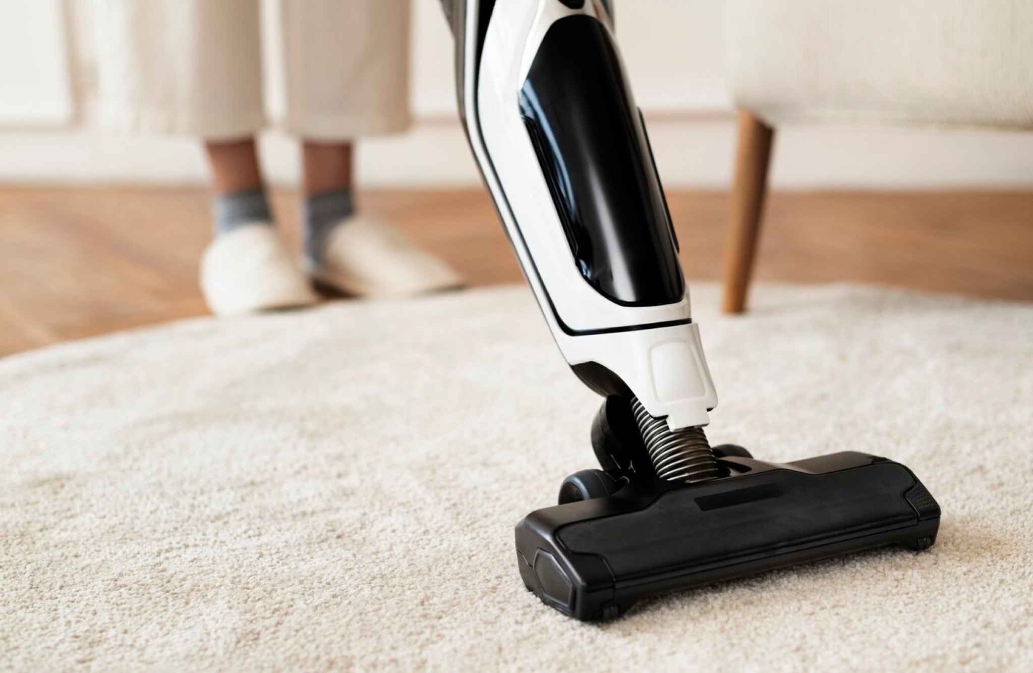 4 Simple Steps: Mastering How to Clean Area Rugs at Home!